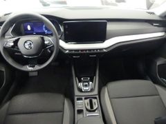 Fahrzeugabbildung Skoda Octavia 2.0 TDI DSG TOUR *NAV*AHK*LED*TEMPOMAT*