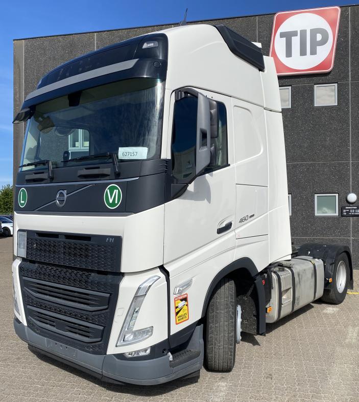 Volvo Vehicle Tractor 4x2 Standard