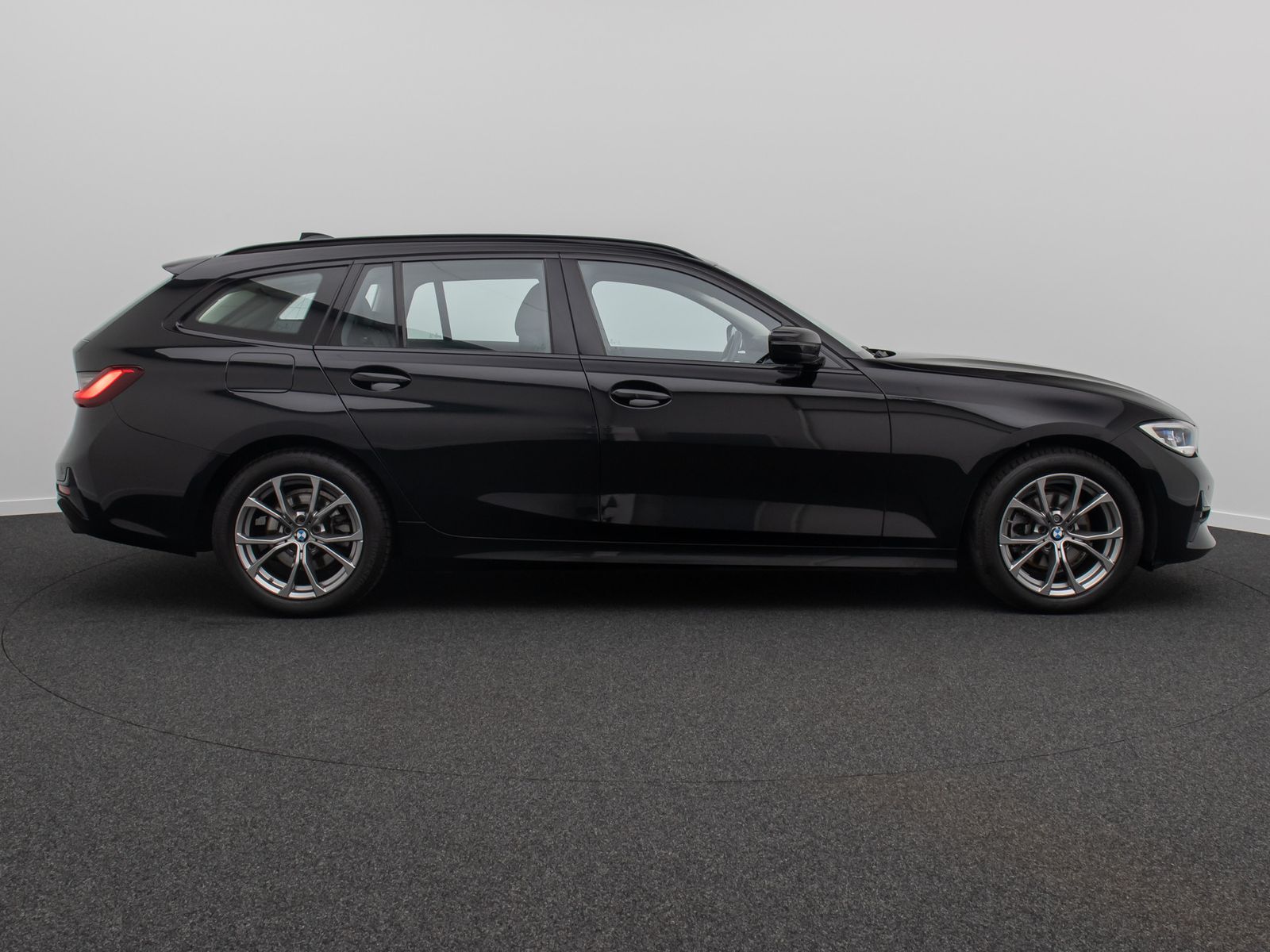 Fahrzeugabbildung BMW 320d  xD Sport Line Laser HUD DAB Komfort Alarm