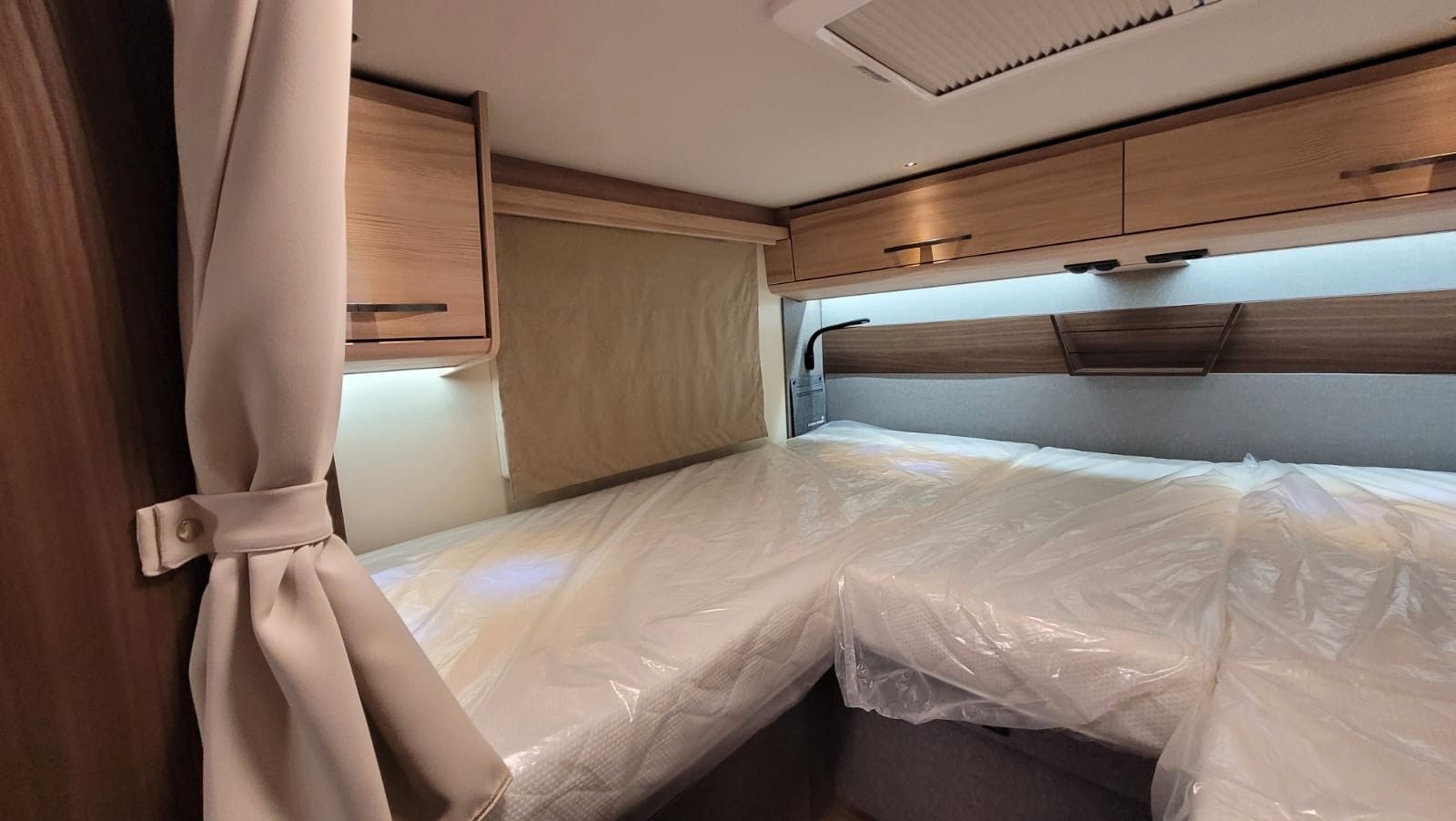 Fahrzeugabbildung Eura Mobil Profila T 696 EB * AHK *