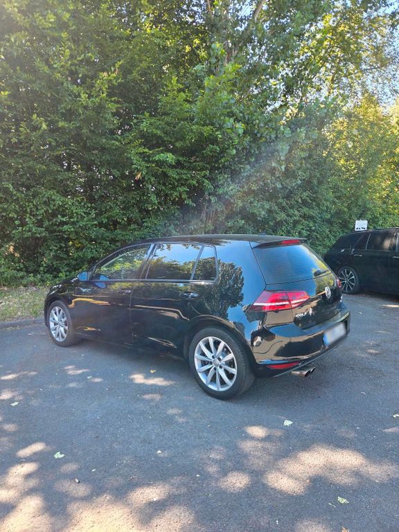 Image of Volkswagen Golf