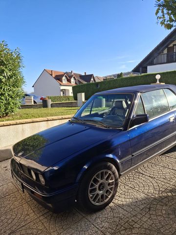 BMW 318i Cabrio E30 *Ledersitze*Verdeck ne...