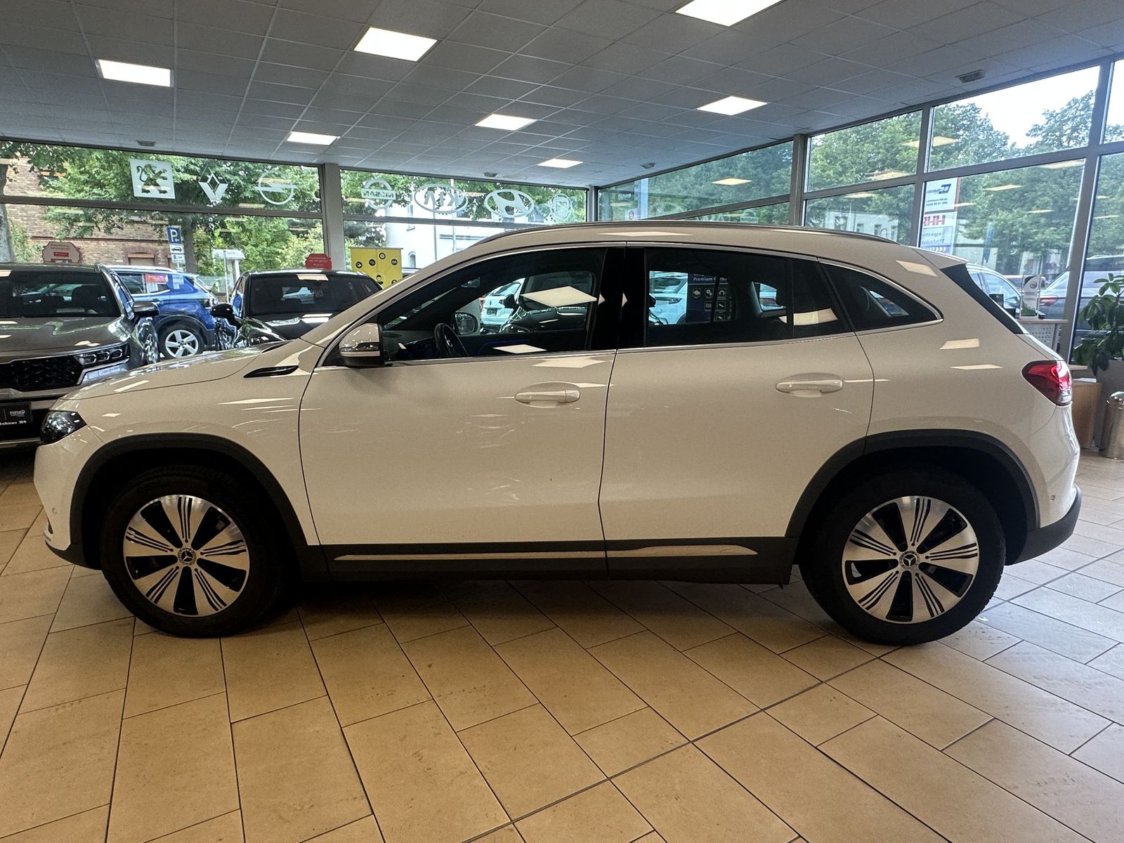 Mercedes-Benz EQA 250 Advanced*Pano*MBUX*CAM*Leder*Navi*SHZ foto 9