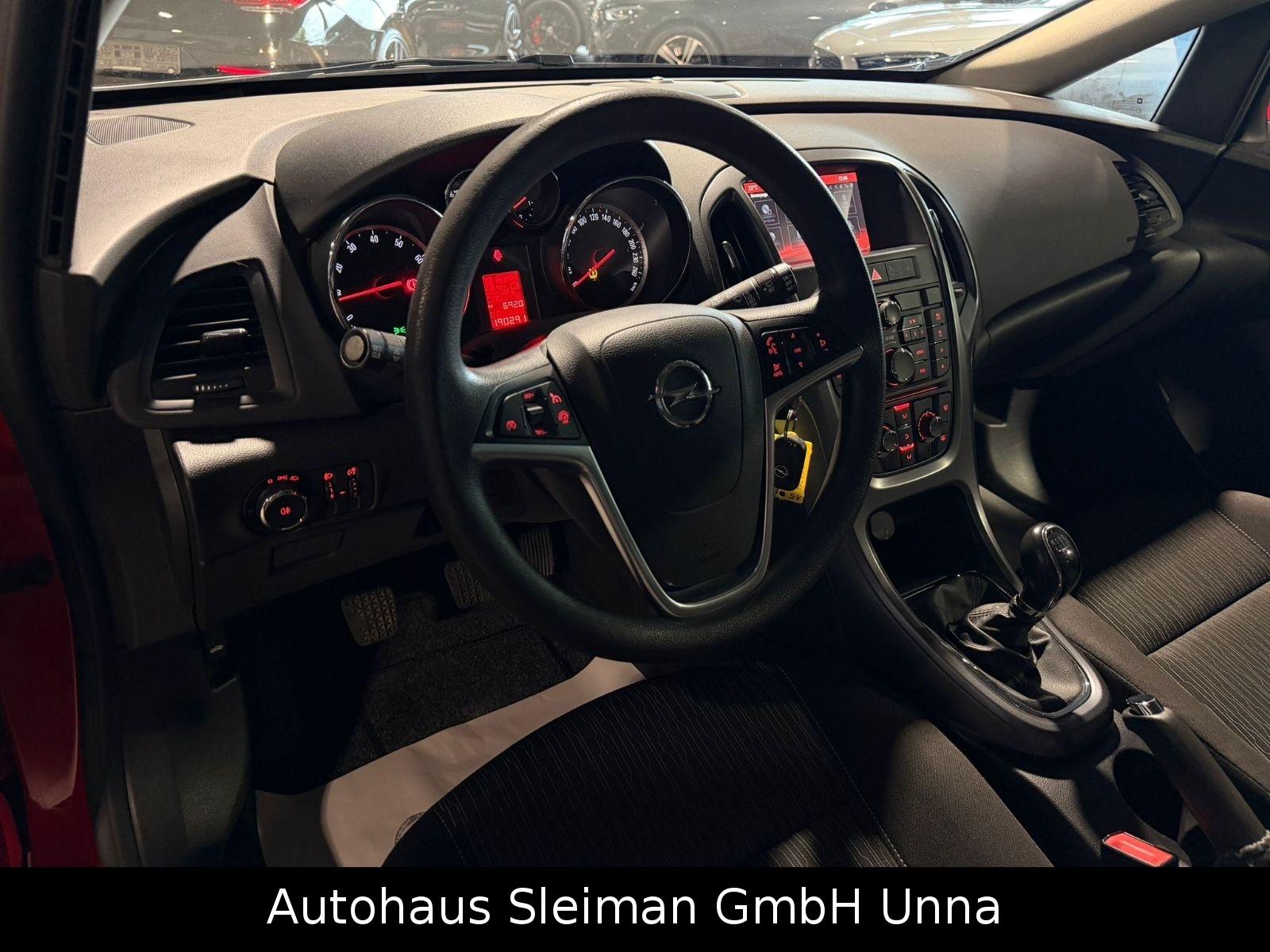 Opel Astra 2015 — photo 8
