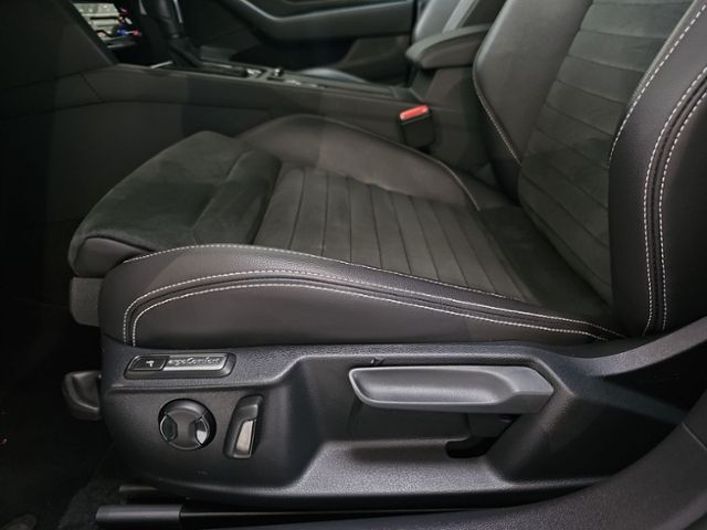 Fahrzeugabbildung Volkswagen Passat Variant 2.0 TDI DSG Elegance NAVI LED-MAT