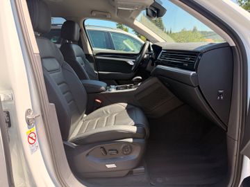 Volkswagen Touareg - 10