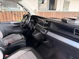 Volkswagen T6.1 California + Zubehör - schwarze Volkswagen T6 California