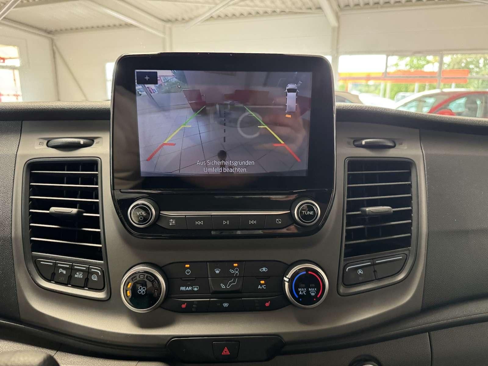 Fahrzeugabbildung Ford Transit Custom Autom. /StandHz/Markise/Navi/A...