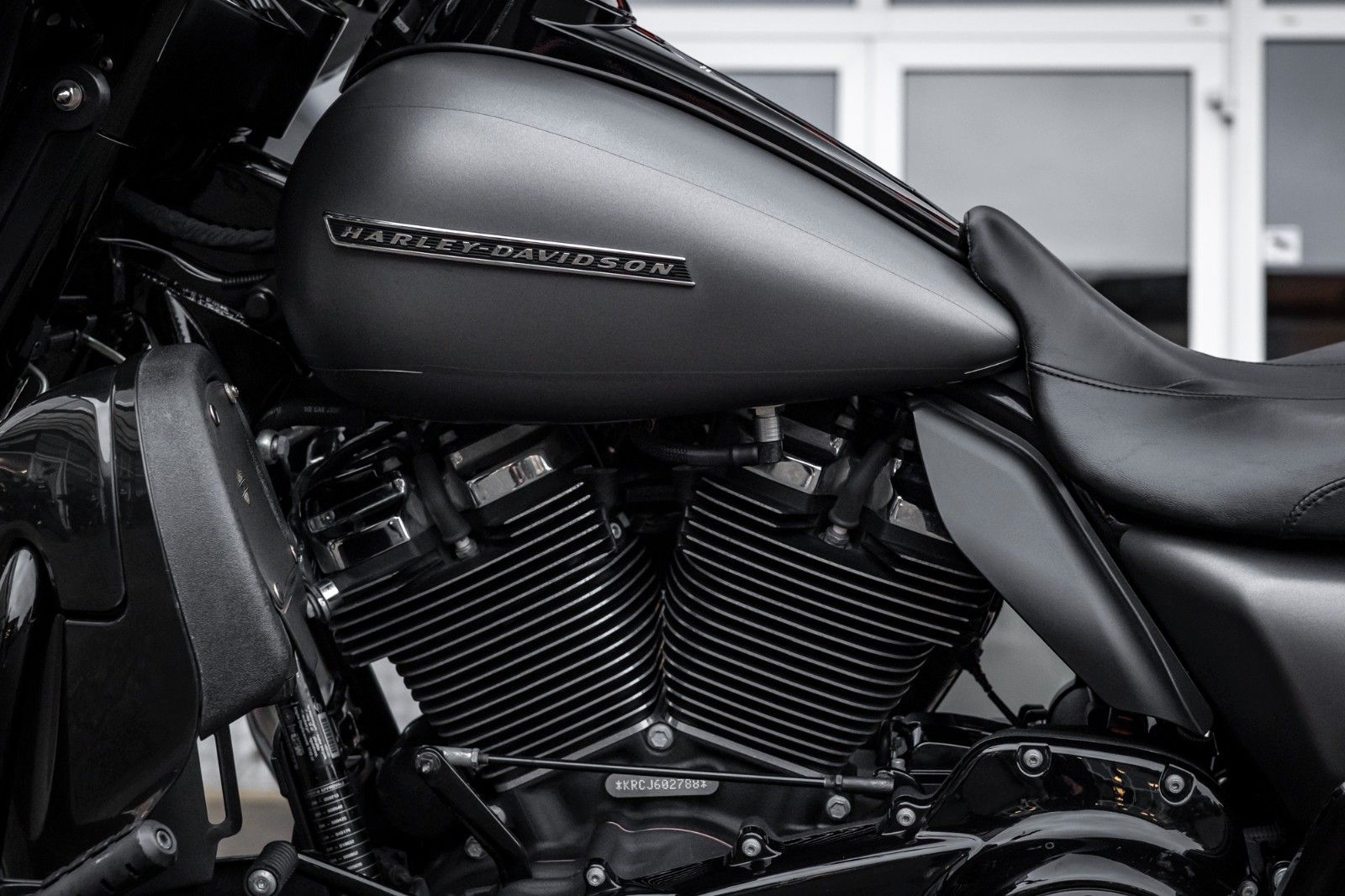 Fahrzeugabbildung Harley-Davidson FLHXS Street Glide 107 Cui - Screaming Eagle APE