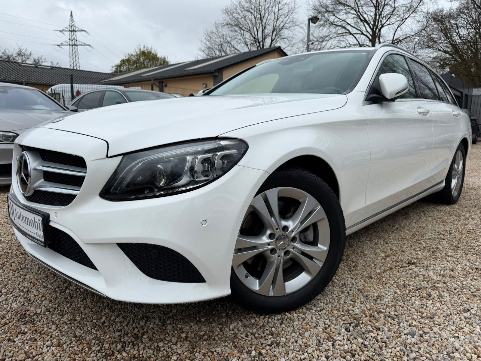 MERCEDES-BENZ C 300 T Burmester*Navi*ACC*360Kam*AHK*HUP
