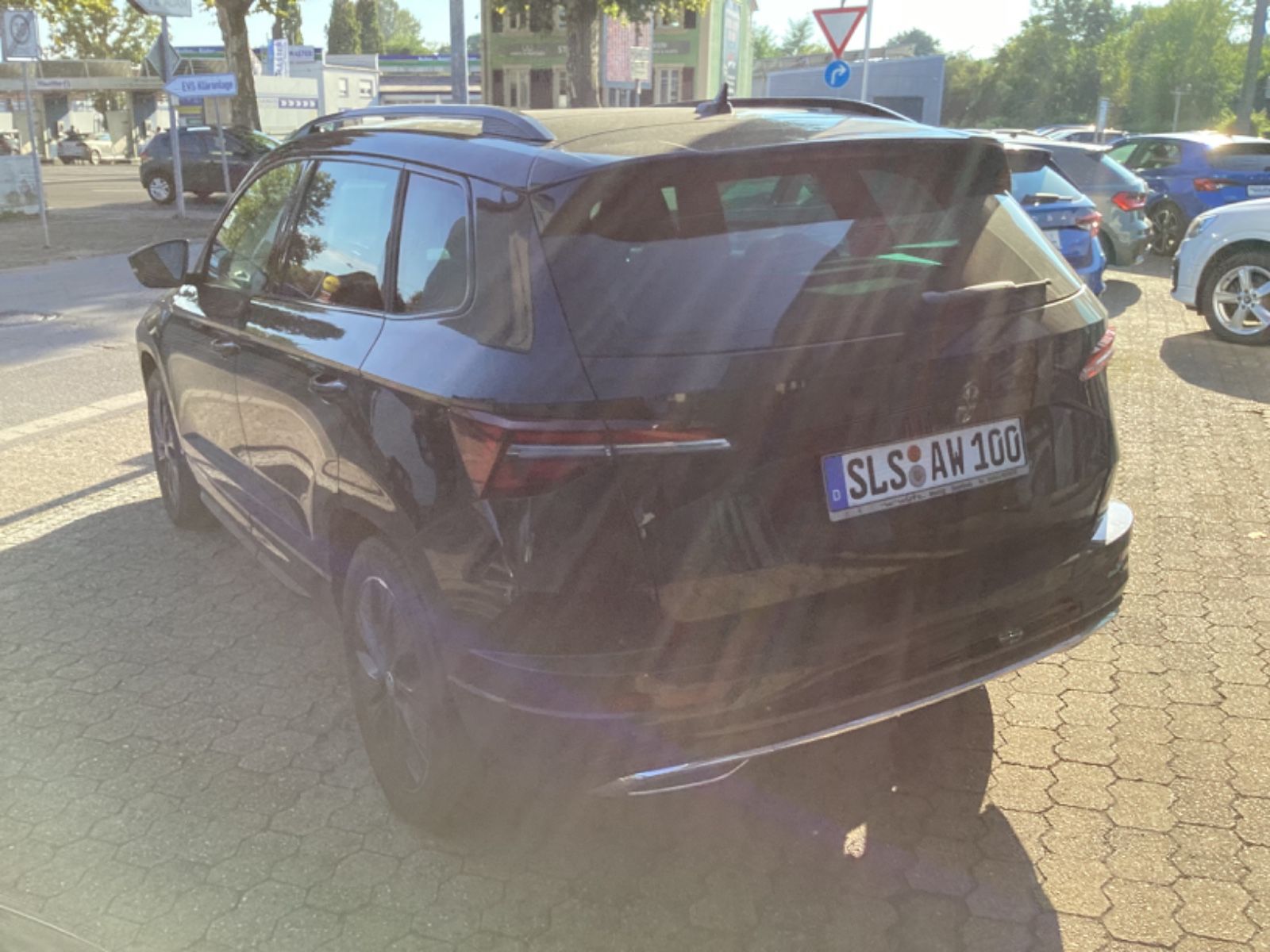 Fahrzeugabbildung SKODA Karoq Sportline 2.0 TSI DSG 4x4 Navi AHK ACC