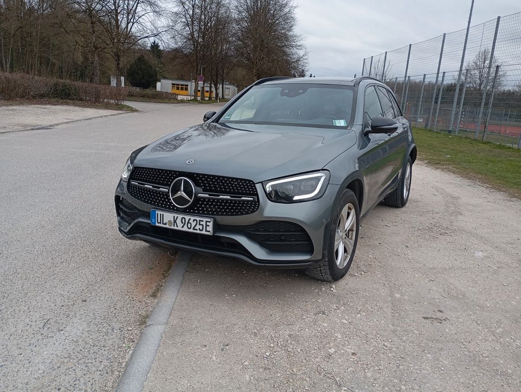 Image of Mercedes-Benz GLC 300
