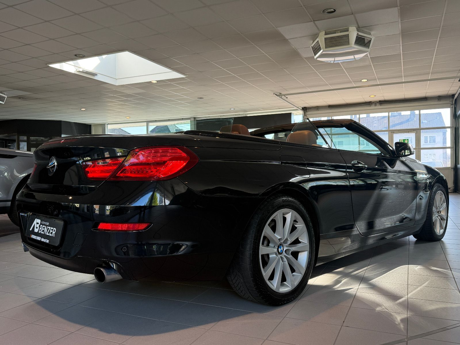 Fahrzeugabbildung BMW 640 Cabrio d xDrive/KAMERA/NAVI/MEMORY/BI-XENON
