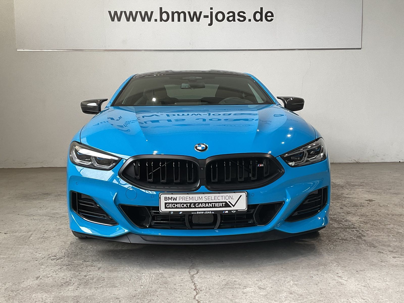 Fahrzeugabbildung BMW M850i xDrive B&W 20" LMR M Carbondach
