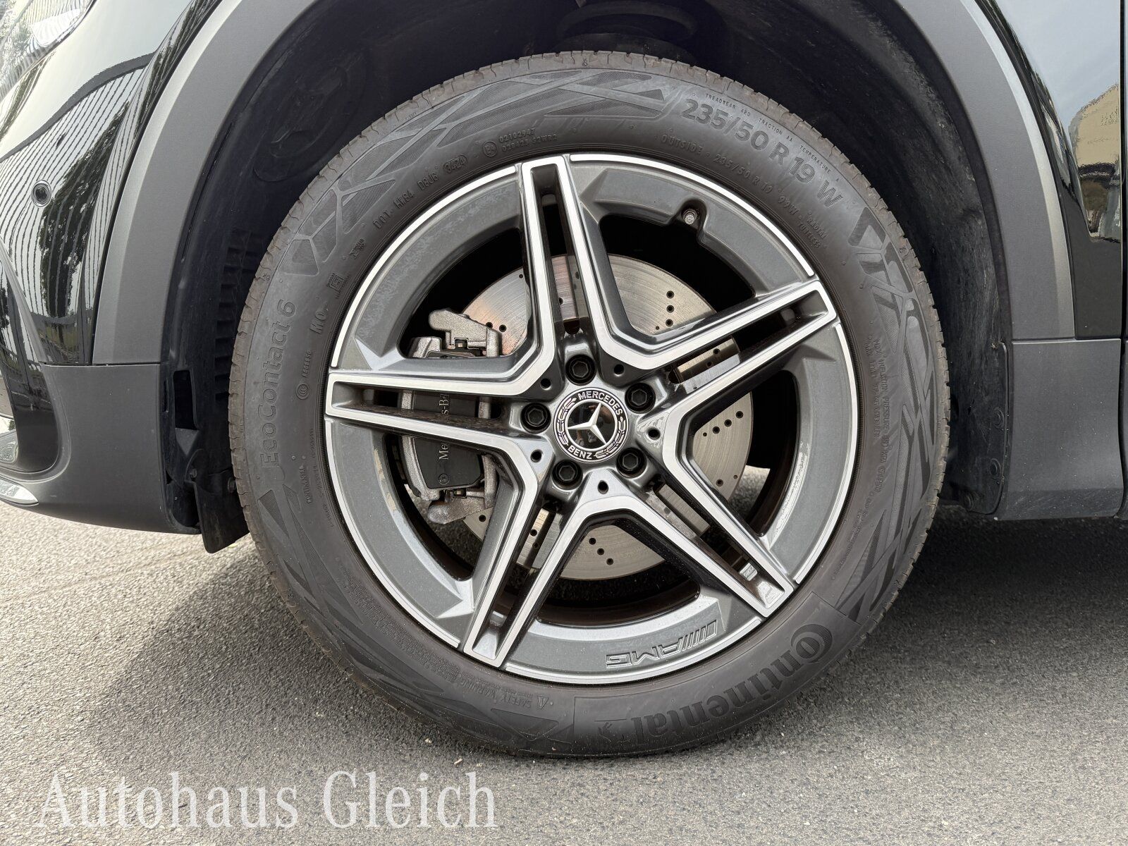 Fahrzeugabbildung Mercedes-Benz GLB 250 4Matic AMG Line (EURO 6e) Navi/Pano.-Dac