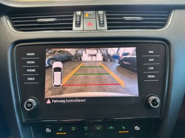 Skoda Octavia *LED*NAVI*2-ZONEN*CAM*CARPLAY*