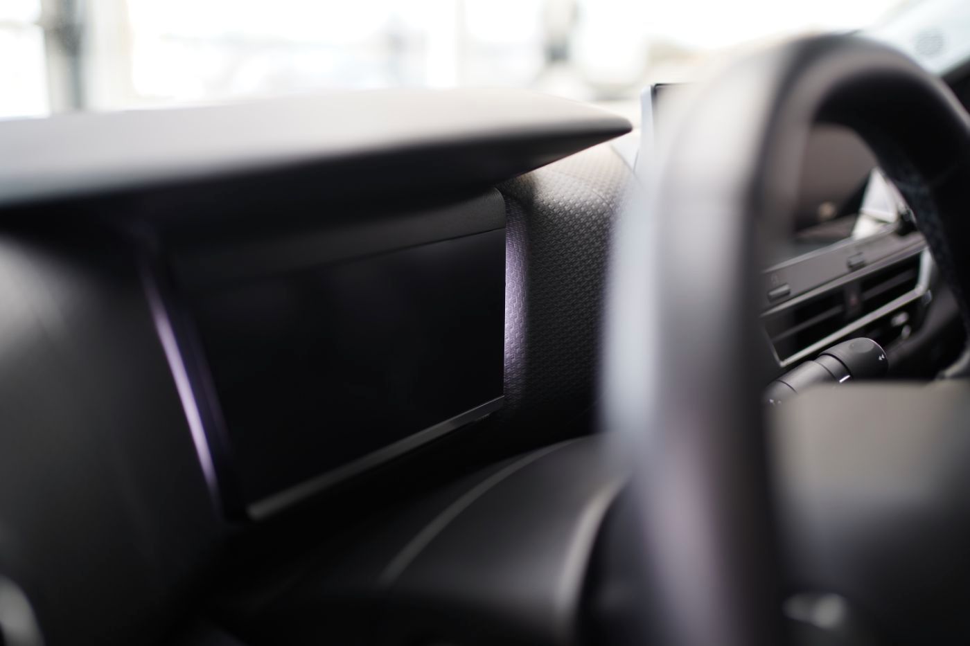 Fahrzeugabbildung Citroën C4 PureTech 130 Shine Anhängerkupplung Allwetter