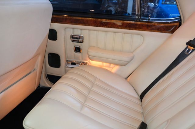 Fahrzeugabbildung Bentley Brooklands 6.75 LHD/Blau mit beige