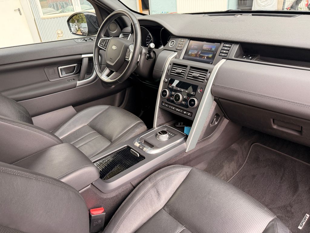 Land Rover Discovery Sport TD4 132kW Aut. 4WD HSE*Panorama