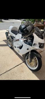 Suzuki GSXR 750 S-RAD - Offers matching your search criteria