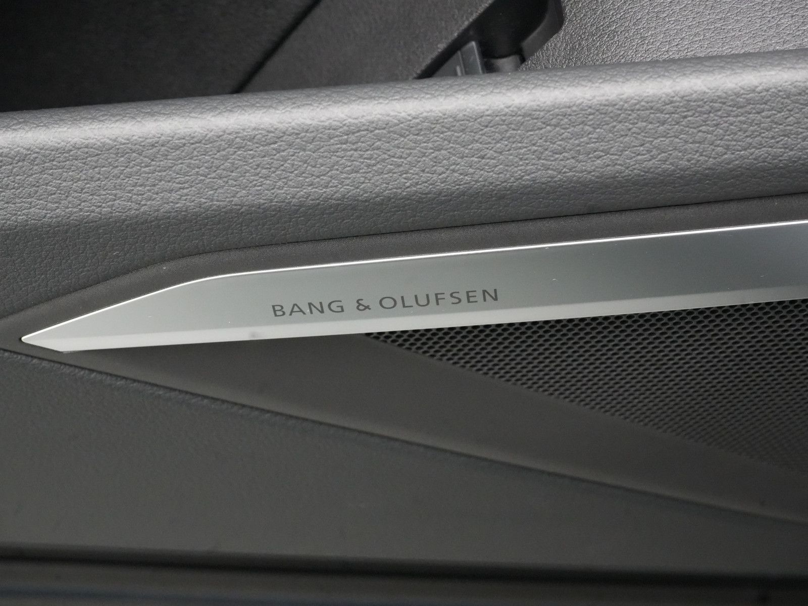 Audi Q8 S line NAVI PANO B&O KAM 360°MATRIX SHZ foto 5