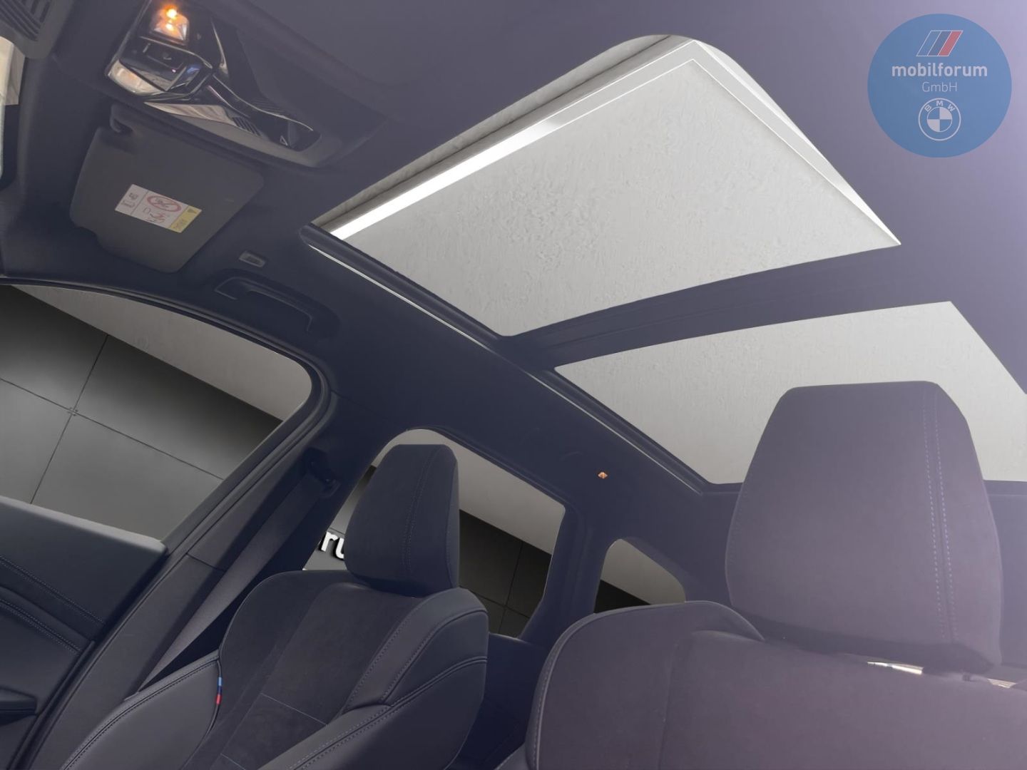 BMW X1 sDrive18i M-SportAHK Panorama Rückfahrkam foto 22