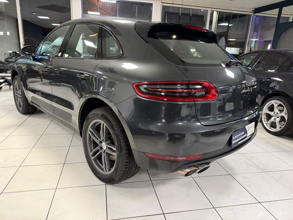 PORSCHE Macan S Diesel 3.0 l 1.HAND/PANO/AHK/STANDHZG!!! PORSCHE Macan S Diesel 3.0 l 1.HAND/PANO/AHK/STANDHZG!!!