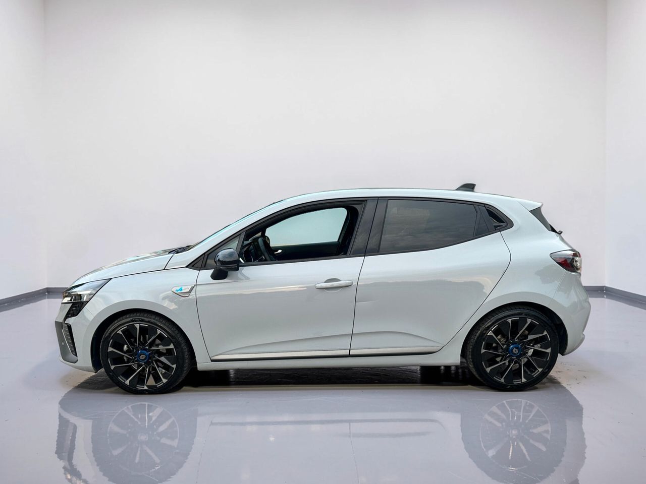 Other Renault Clio Esprit Alpine E-Tech 145 CV 5 porte imagem 2