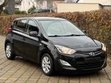 Hyundai i20 1.4i Style Automatik Klimaanlage Euro5 - Hyundai Gebrauchtwagen in Kassel