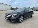 Mercedes-Benz GLA 200 AMG Line LED,AHK,Pano,uvm - gebrauchte Kleinwagen in Oldenburg