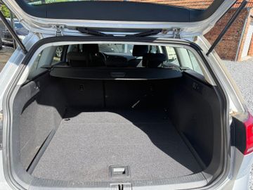 Volkswagen Golf - 10