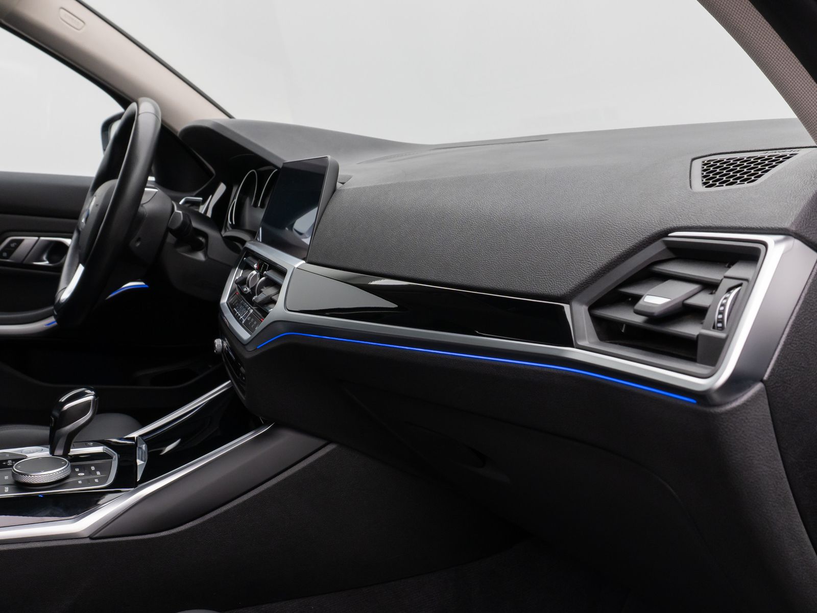 Fahrzeugabbildung BMW 320d Sport Line LED PDC Geschwindigk Indivibual