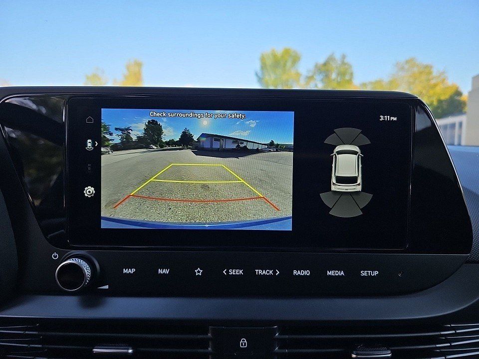 Fahrzeugabbildung Hyundai BAYON MY25 1.0T 6MT PRIME NAV+BOSE+KAMERA+PDC+QI