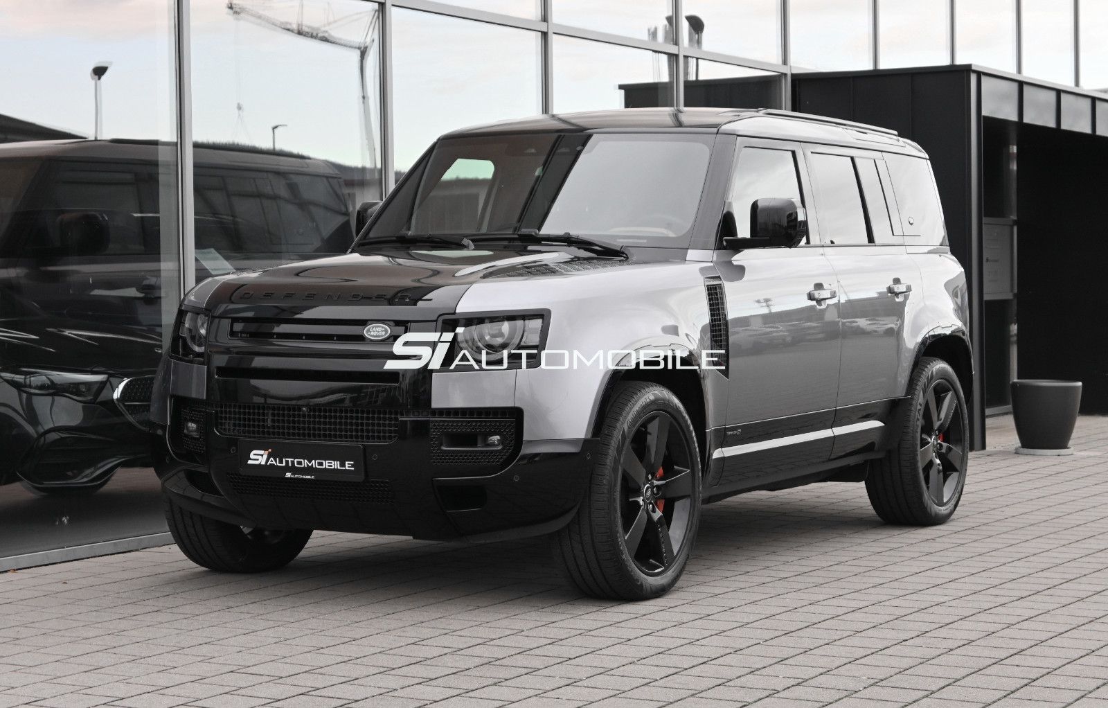 Fahrzeugabbildung Land Rover Defender 'X' D300 AWD °°UVP 125.666€°°VOLL°°