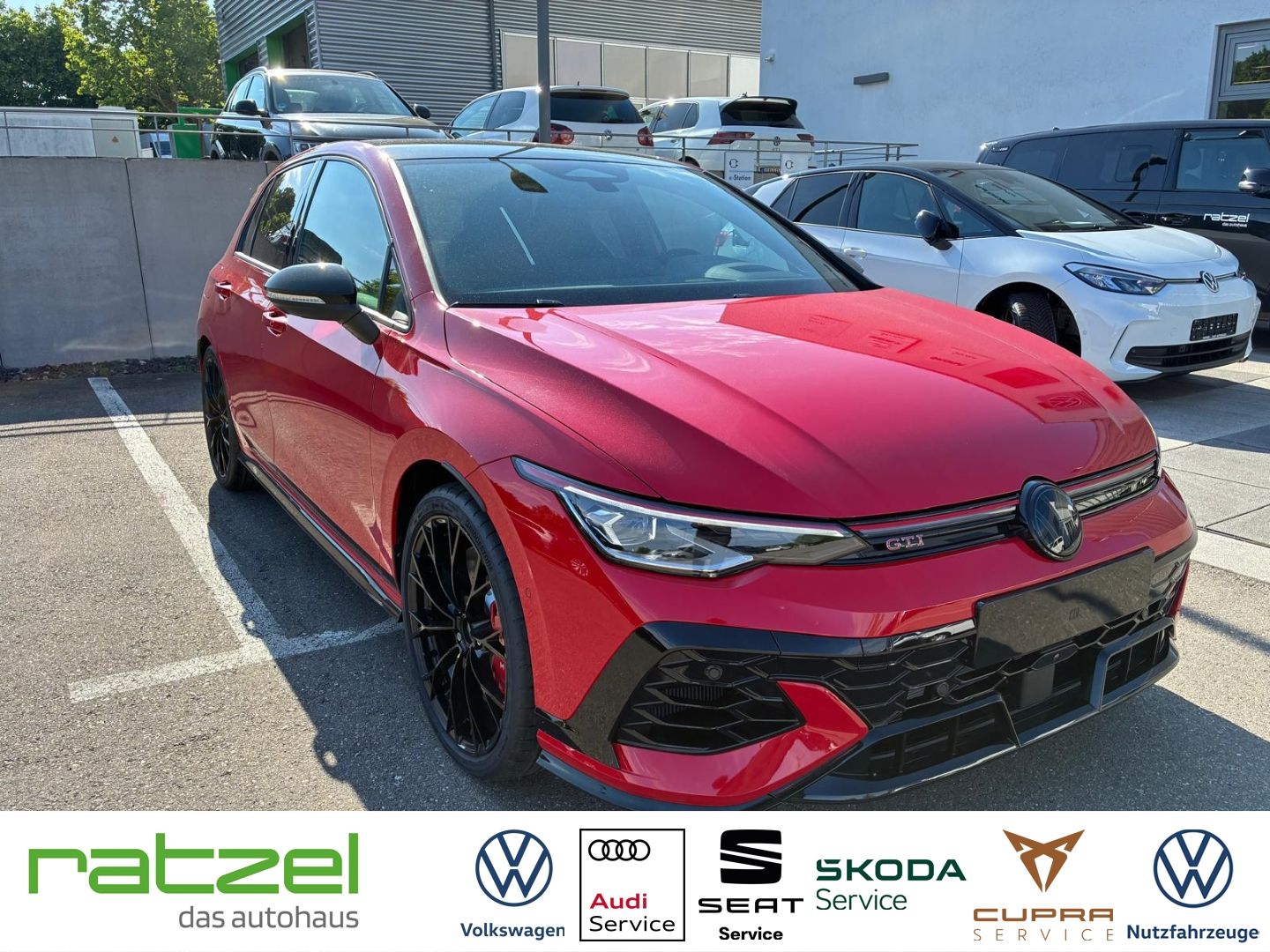 Fahrzeugabbildung Volkswagen Golf GTI 2.0 TSI 325PS Edition50 Perform+H&K