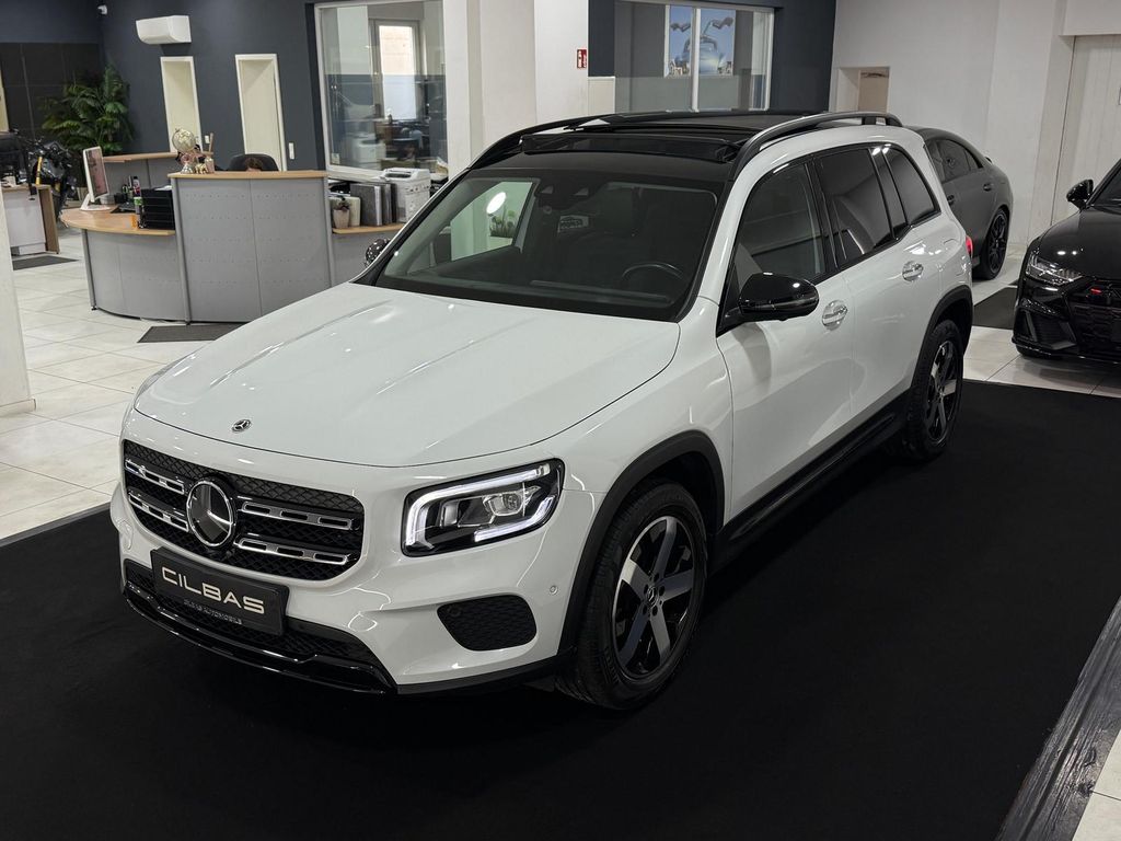 Image of Mercedes-Benz GLB 220