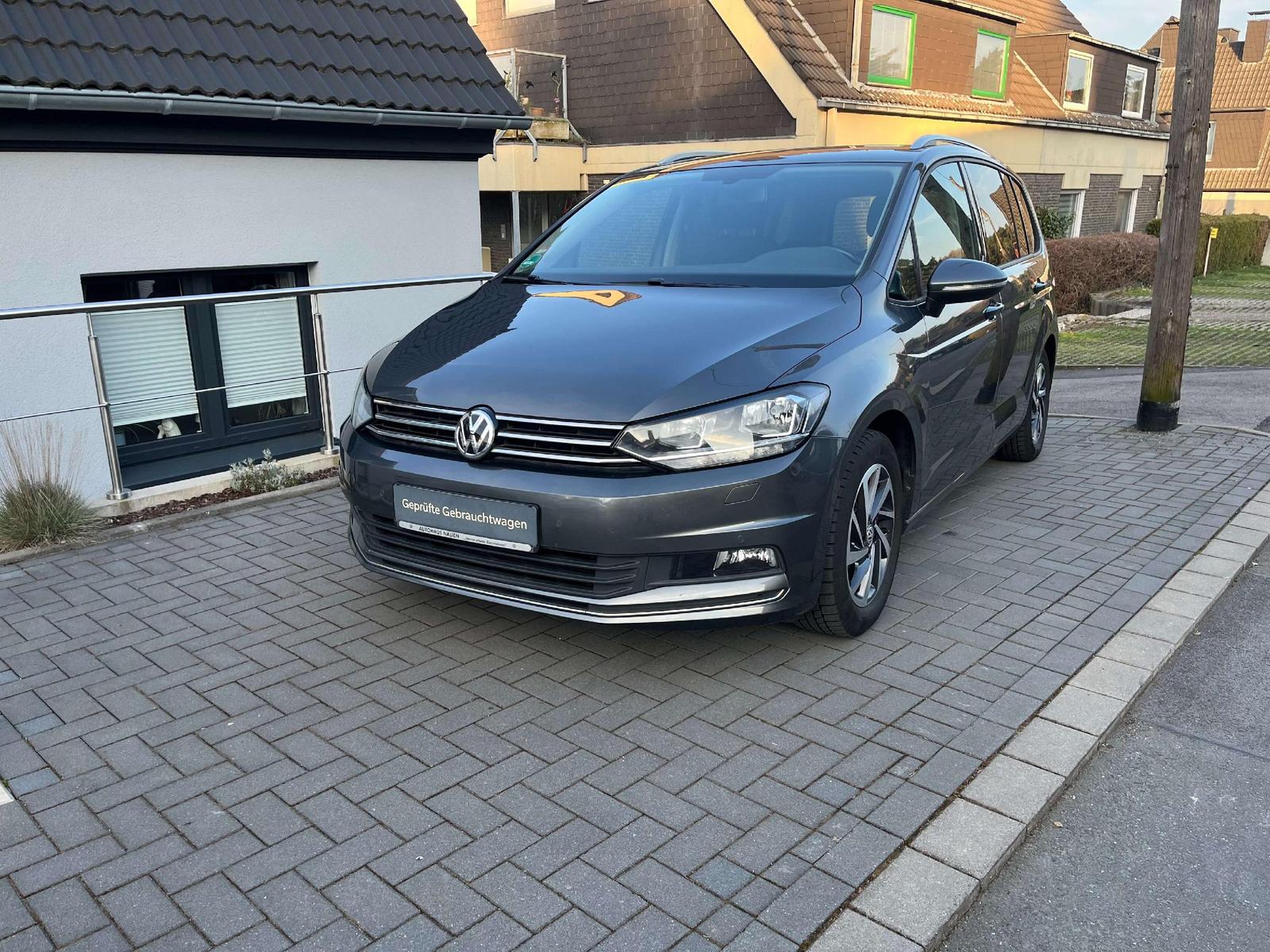 Volkswagen Touran 1.2TSI Sound 7.Sitze*1.Hd,Navi,SHZ hinten