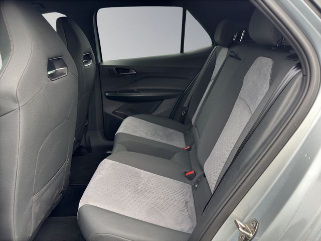 Born PDC SHZ KAMERA NAVI ACC AKTIVSITZE LED 360°