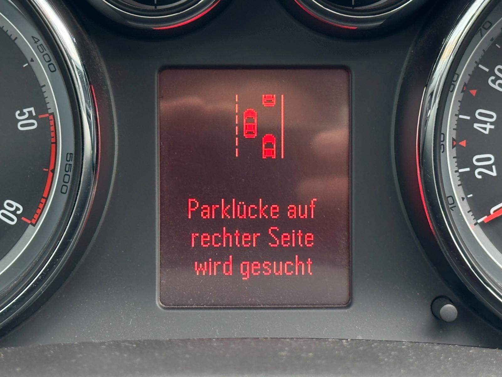Opel Zafira C 2.0D*Leder*7Sitze*Xenon*Pano*Navi*VOLL!