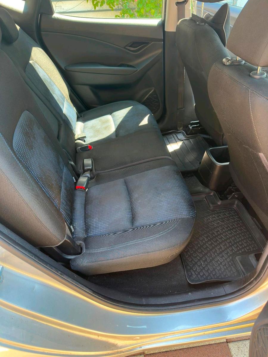 Hyundai ix20 2013 — interior
