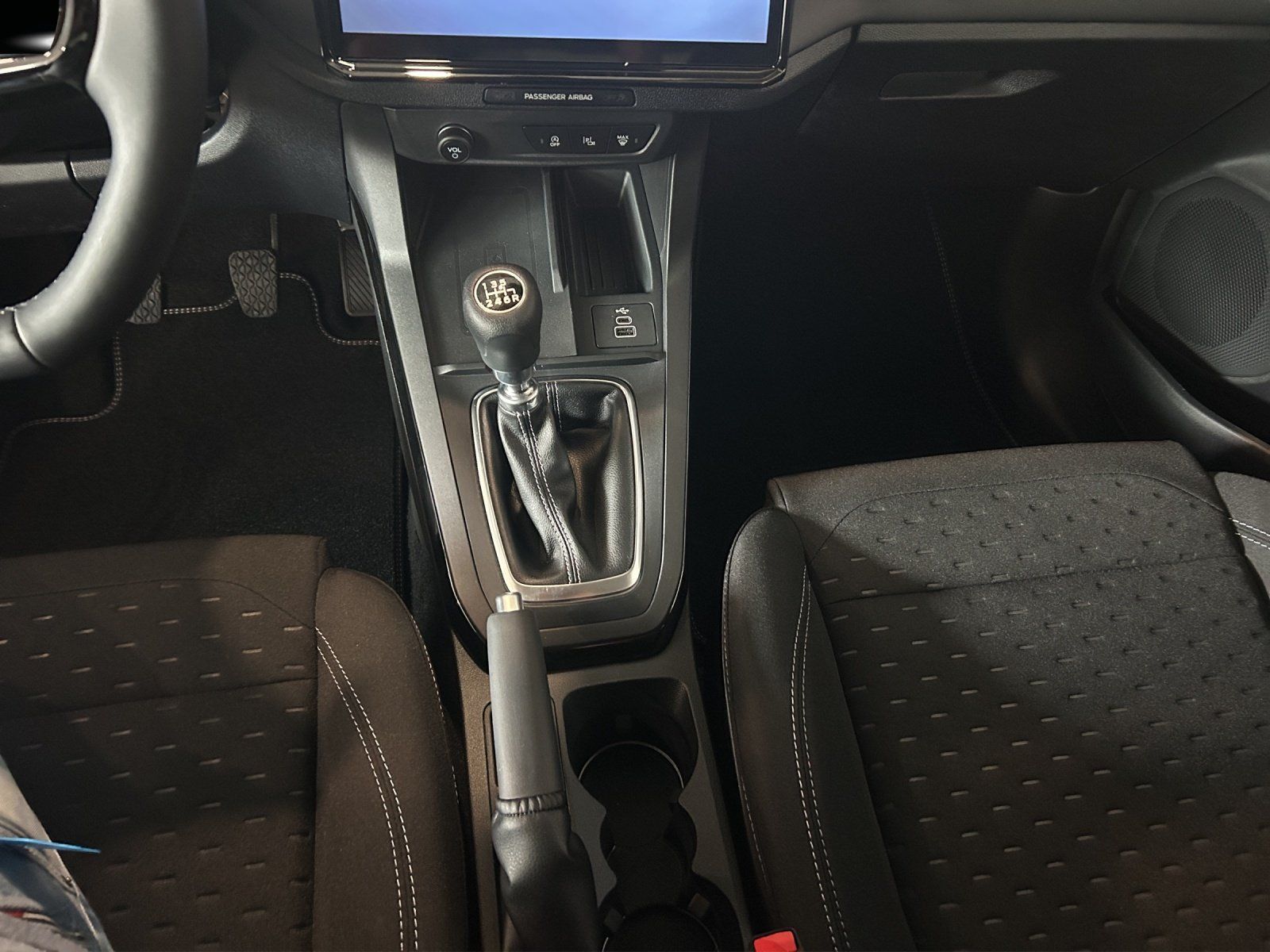 Fahrzeugabbildung Ford Puma Titanium 1,0 Ecoboost MHEV