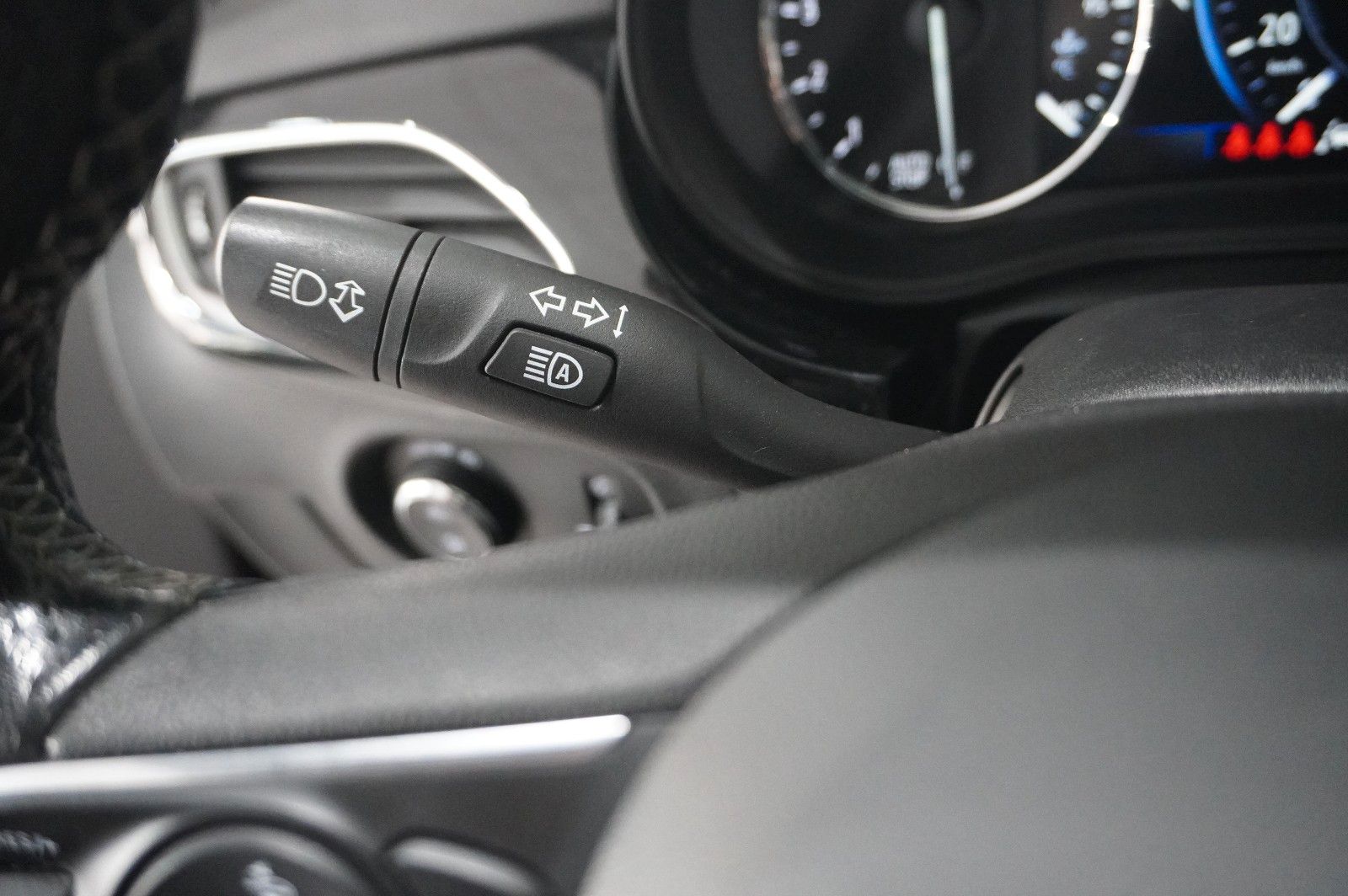 Fahrzeugabbildung Opel Astra K ST 1.5D ULTIMATE NAVI/SH/KAMERA/BOSE/AHK