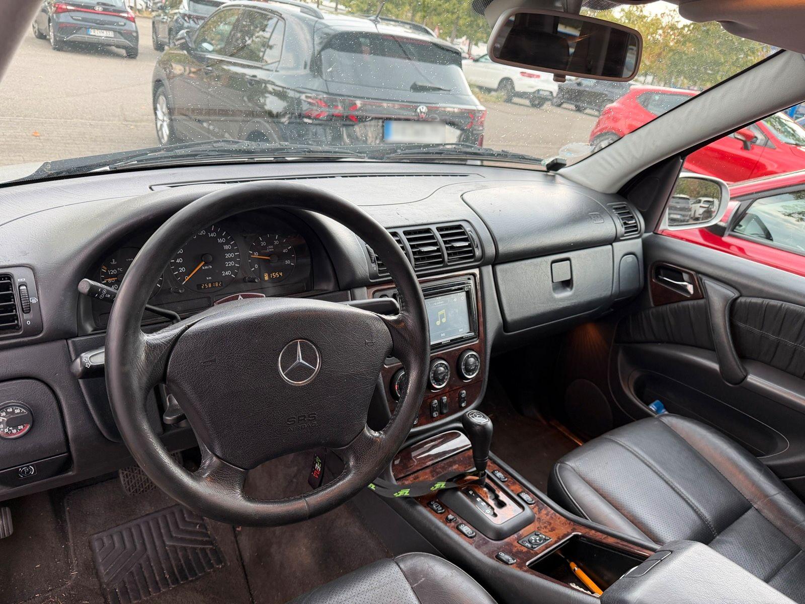 Mercedes-Benz ML270 2004 — photo 7