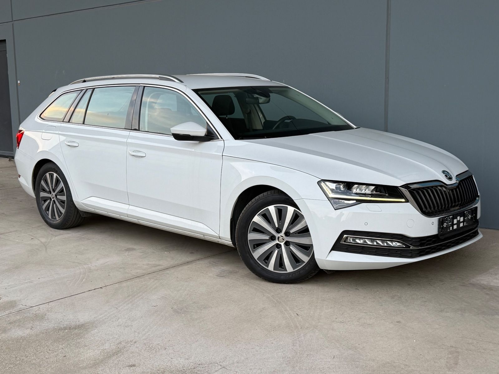 Skoda Superb Combi 2.0 tdi Style Virtual Matix Memory imagem 2