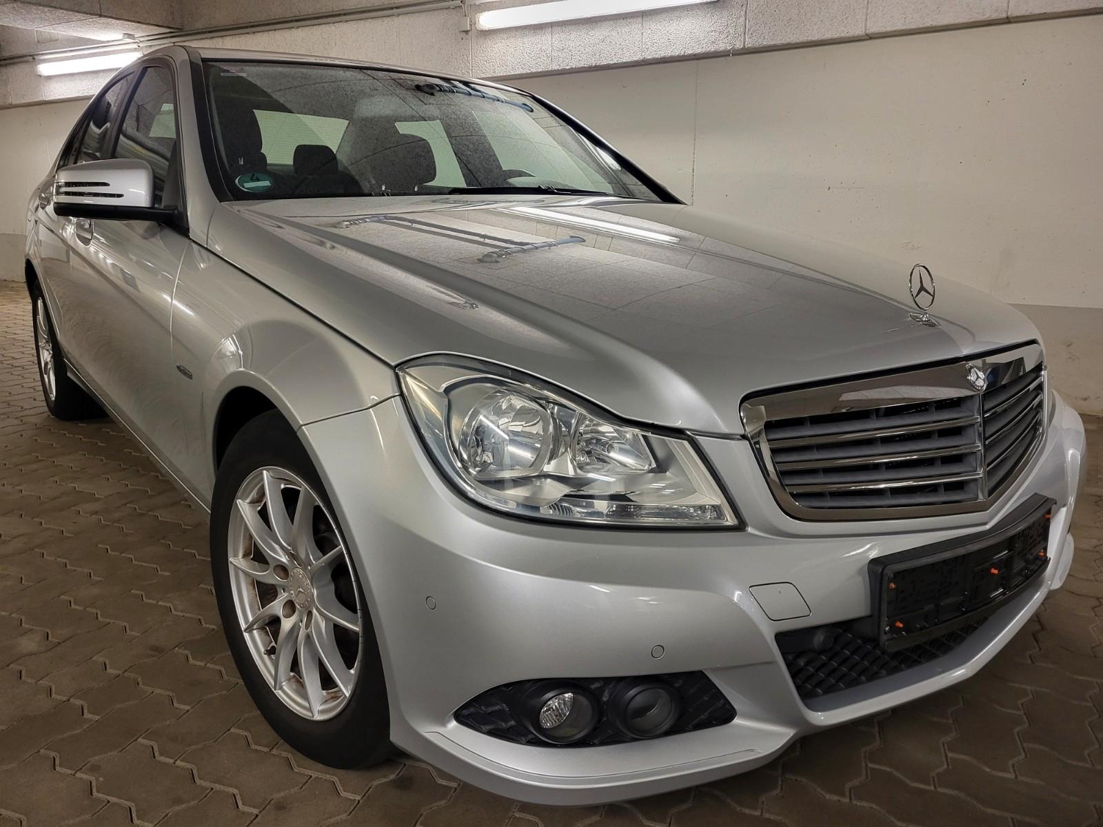 Mercedes-Benz C 180 CGI BlueEfficiency