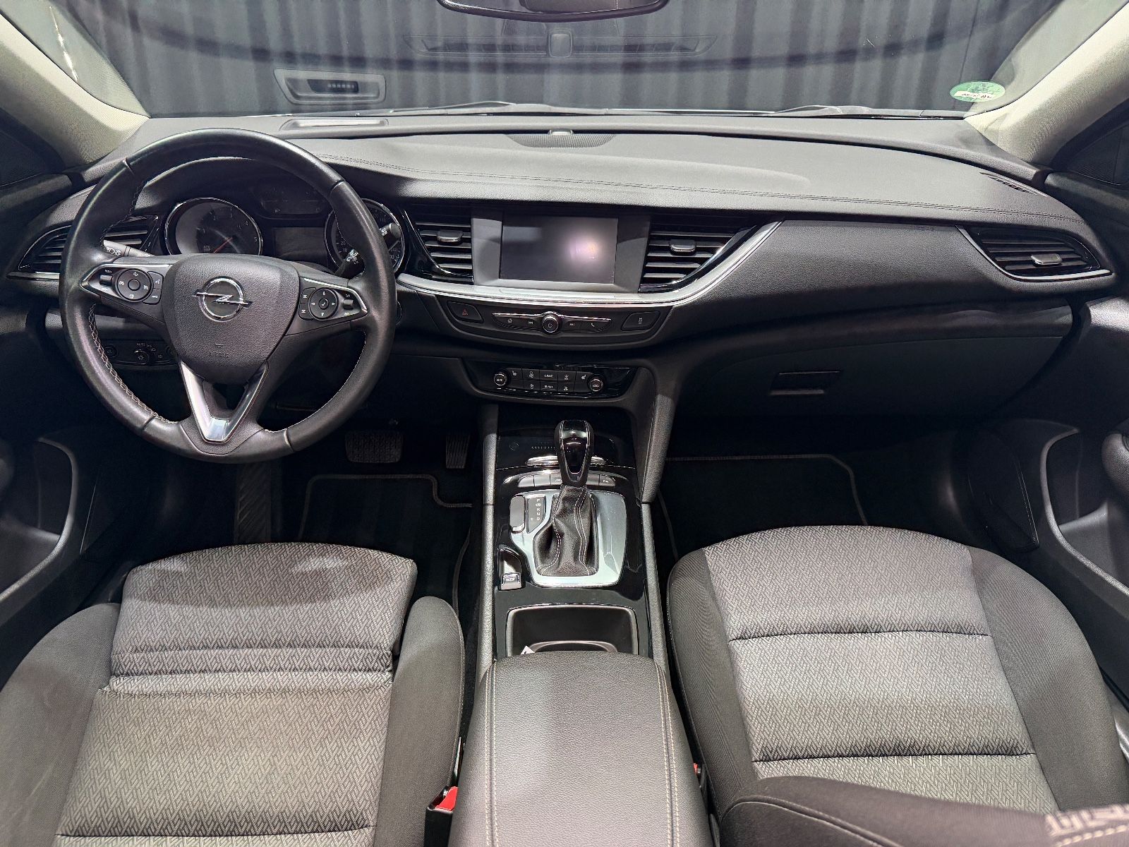 Fahrzeugabbildung Opel Insignia B Sports Tourer Edition|AUTOMATIK|NAVI