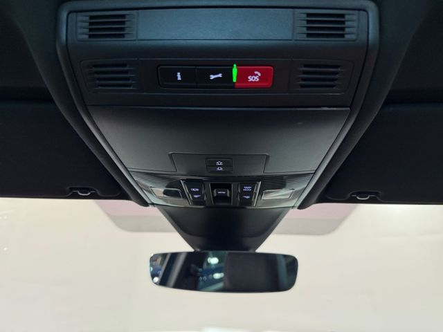 Tiguan 2.0 TDI DSG 4M R-LINE +IQ.LIGHT+PANO+HUD+