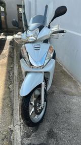 Honda SH 300 i - HONDA MOFA