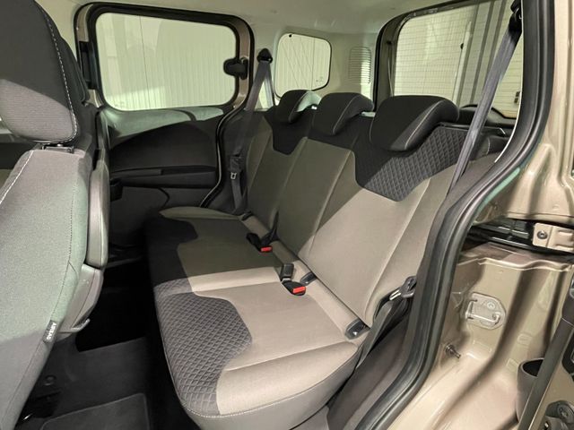 Tourneo Courier Titanium 1.5 TDCi RFK PDC TEMPOM