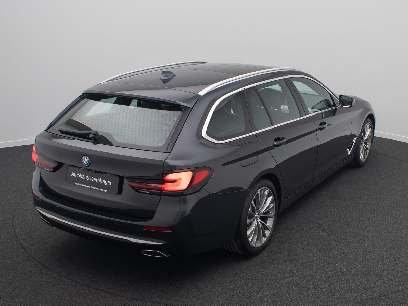 Fahrzeugabbildung BMW 540i xD LuxuryLine Panorama H/K DAB HUD Laser19"